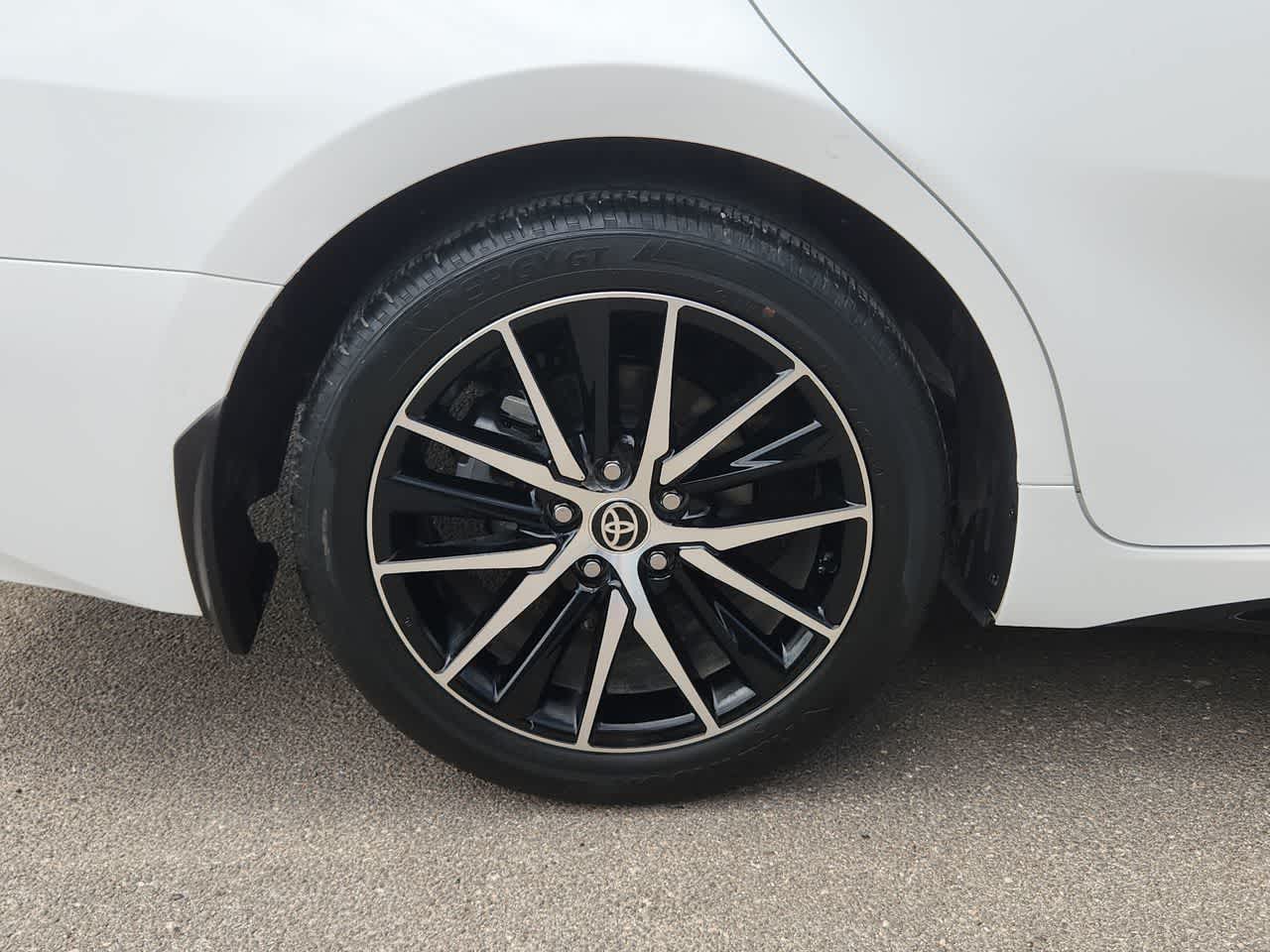2022 Toyota Camry SE 12