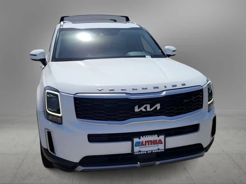 2022 Kia Telluride S 3