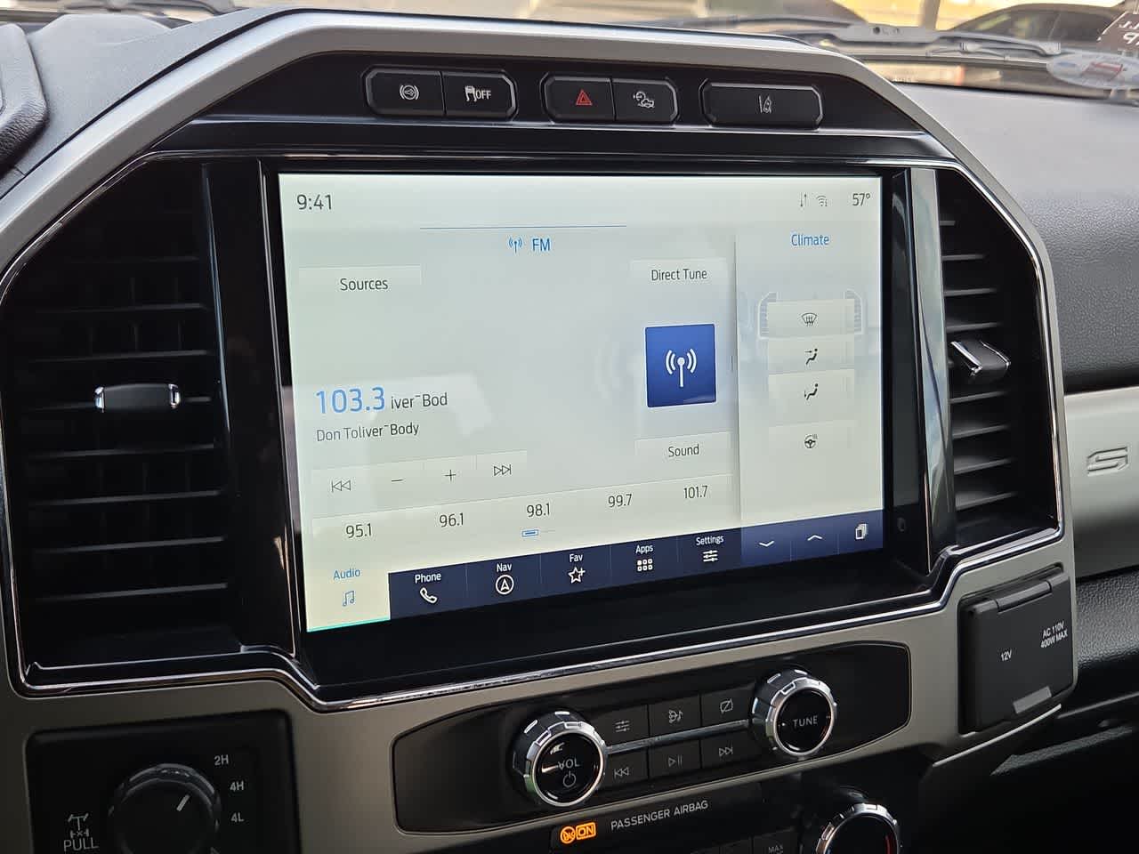 Thumbnail: 2022 Ford Econoline - 24