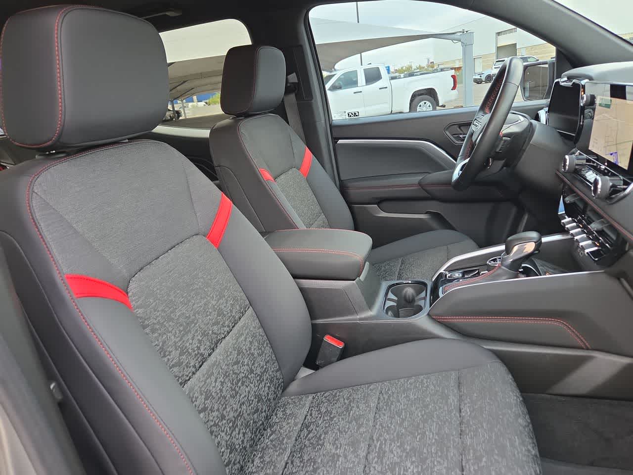 Thumbnail: 2024 Chevrolet Colorado - 18