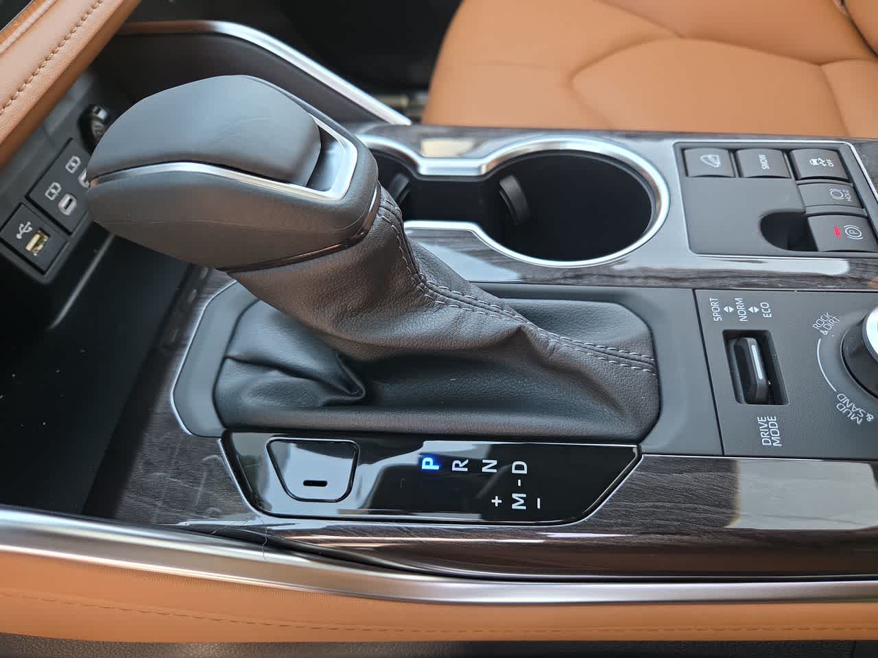 Thumbnail: 2026 Toyota Highlander - 21