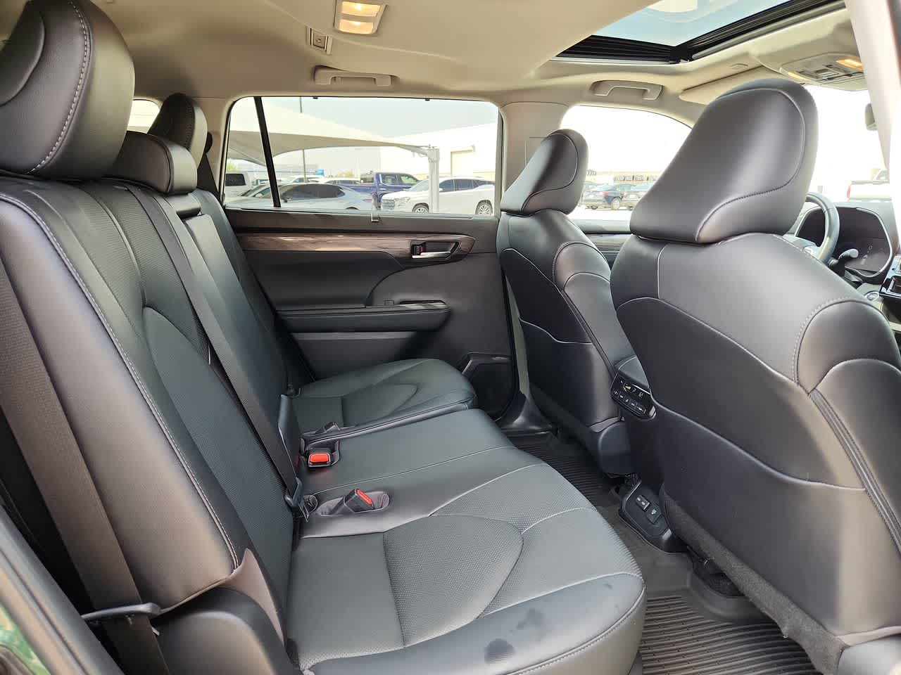 2023 Toyota Highlander Limited 21