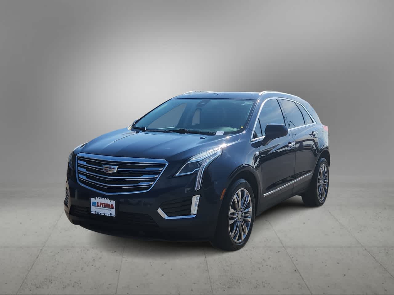 Thumbnail: 2017 Cadillac XT5 - 1