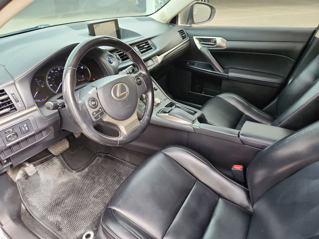 Thumbnail: 2017 Lexus CT - 10