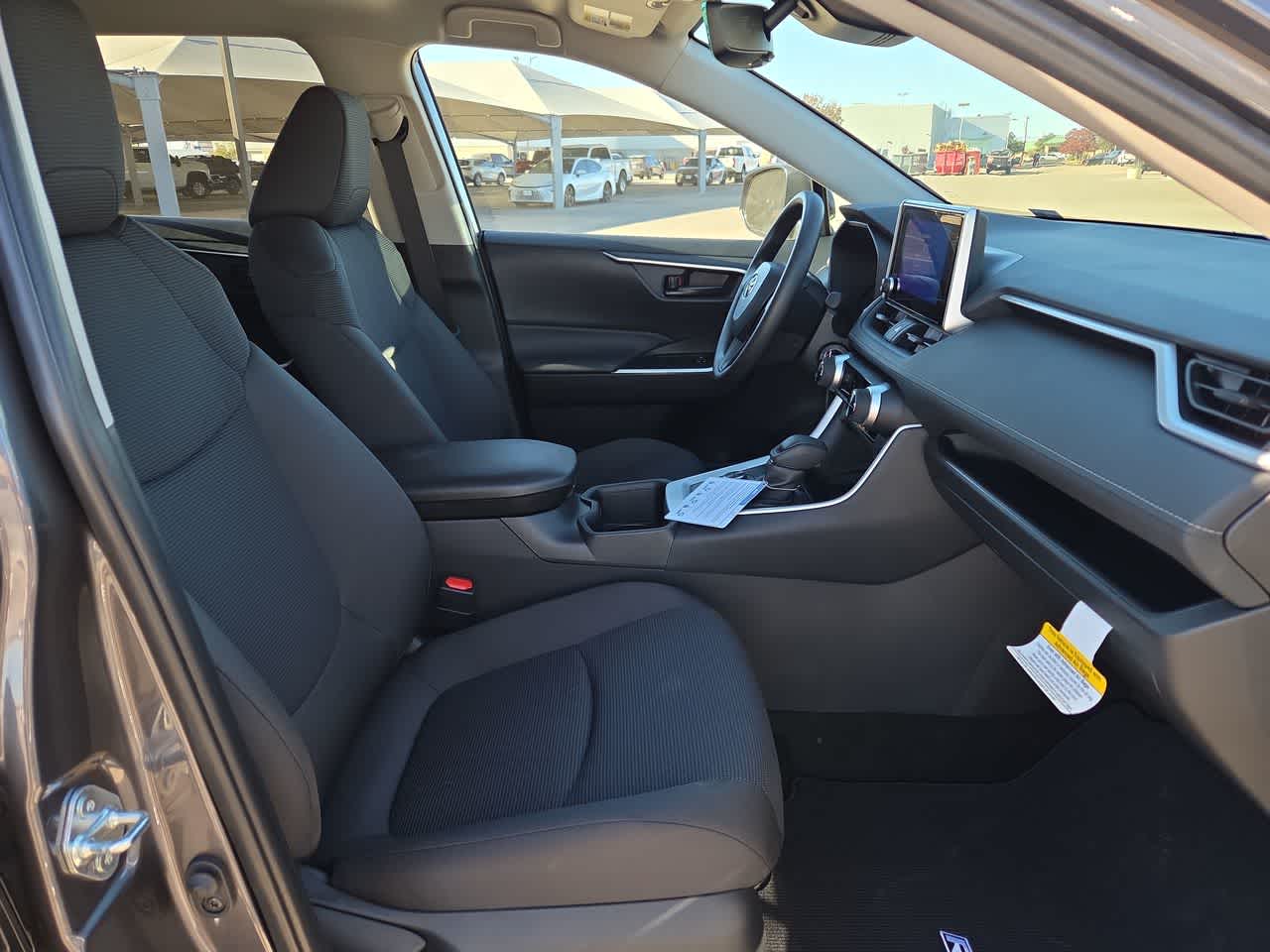 Thumbnail: 2025 Toyota RAV4 - 22