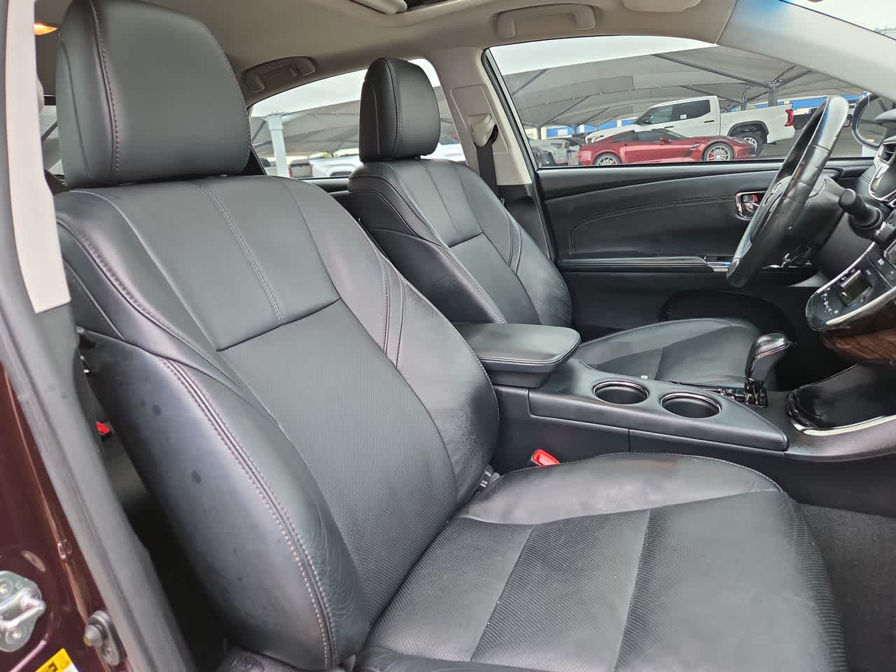 Thumbnail: 2013 Toyota Avalon - 18