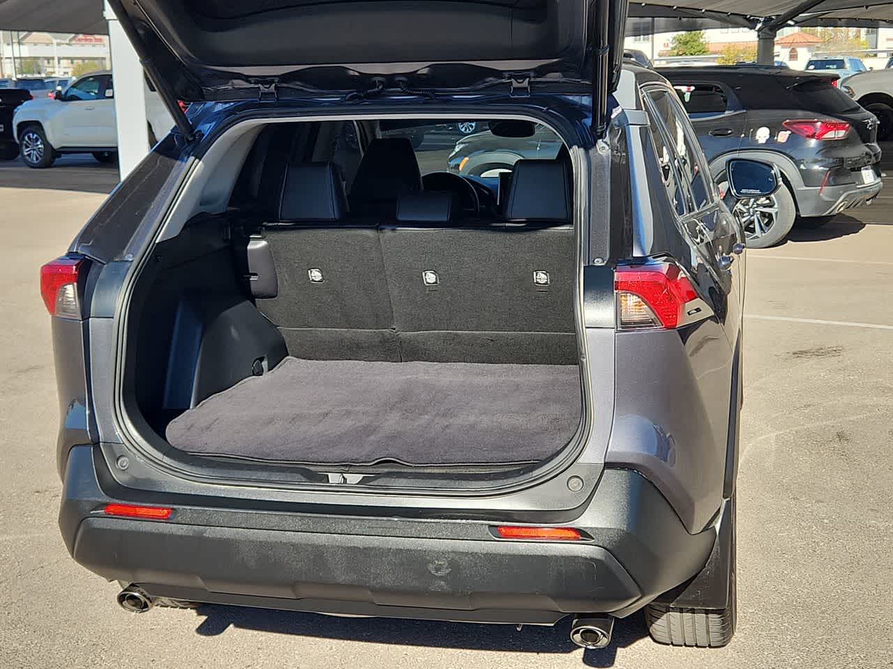 Thumbnail: 2023 Toyota RAV4 - 23