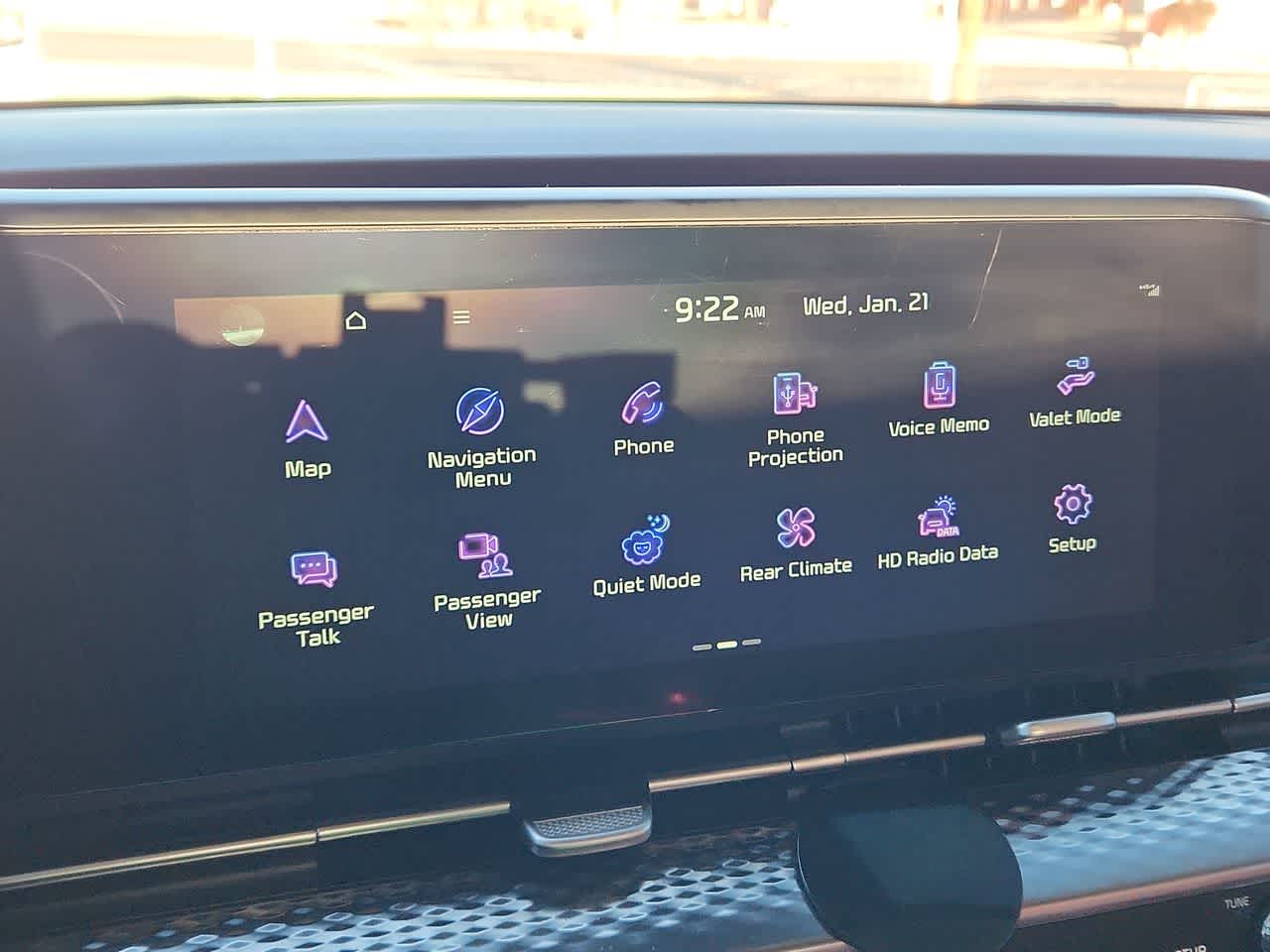 Thumbnail: 2022 Kia Carnival - 24