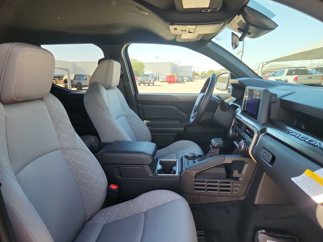 Thumbnail: 2025 Toyota Tacoma - 18