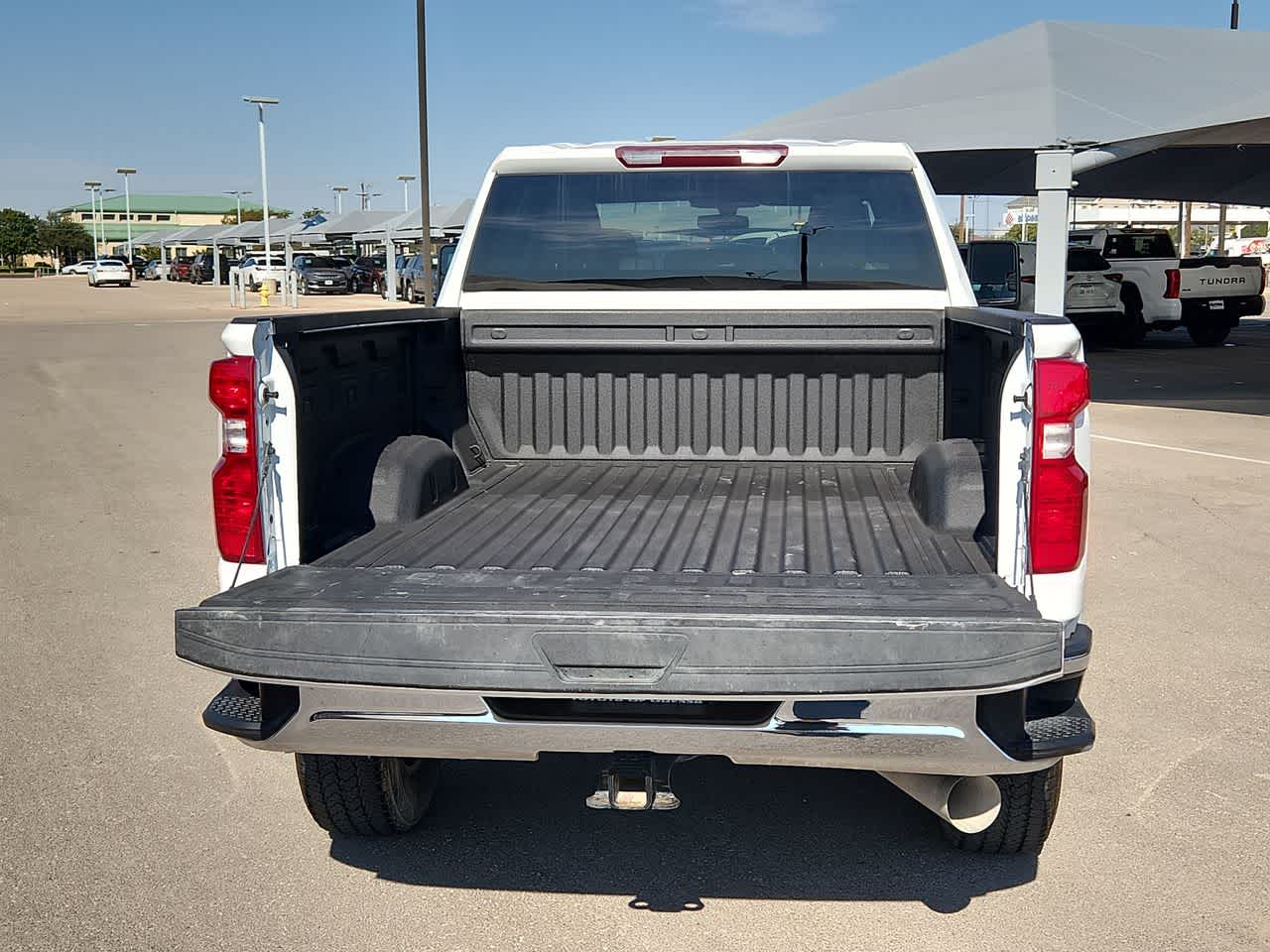 Thumbnail: 2023 Chevrolet Silverado 2500 - 23