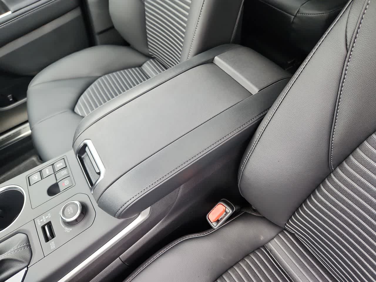 Thumbnail: 2026 Toyota Highlander - 20