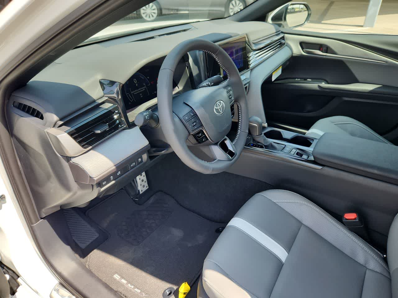 Thumbnail: 2025 Toyota Camry - 10