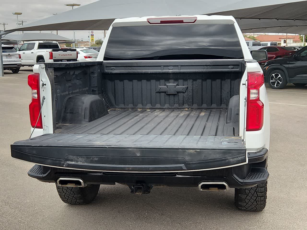 Thumbnail: 2023 Chevrolet Silverado 1500 - 23