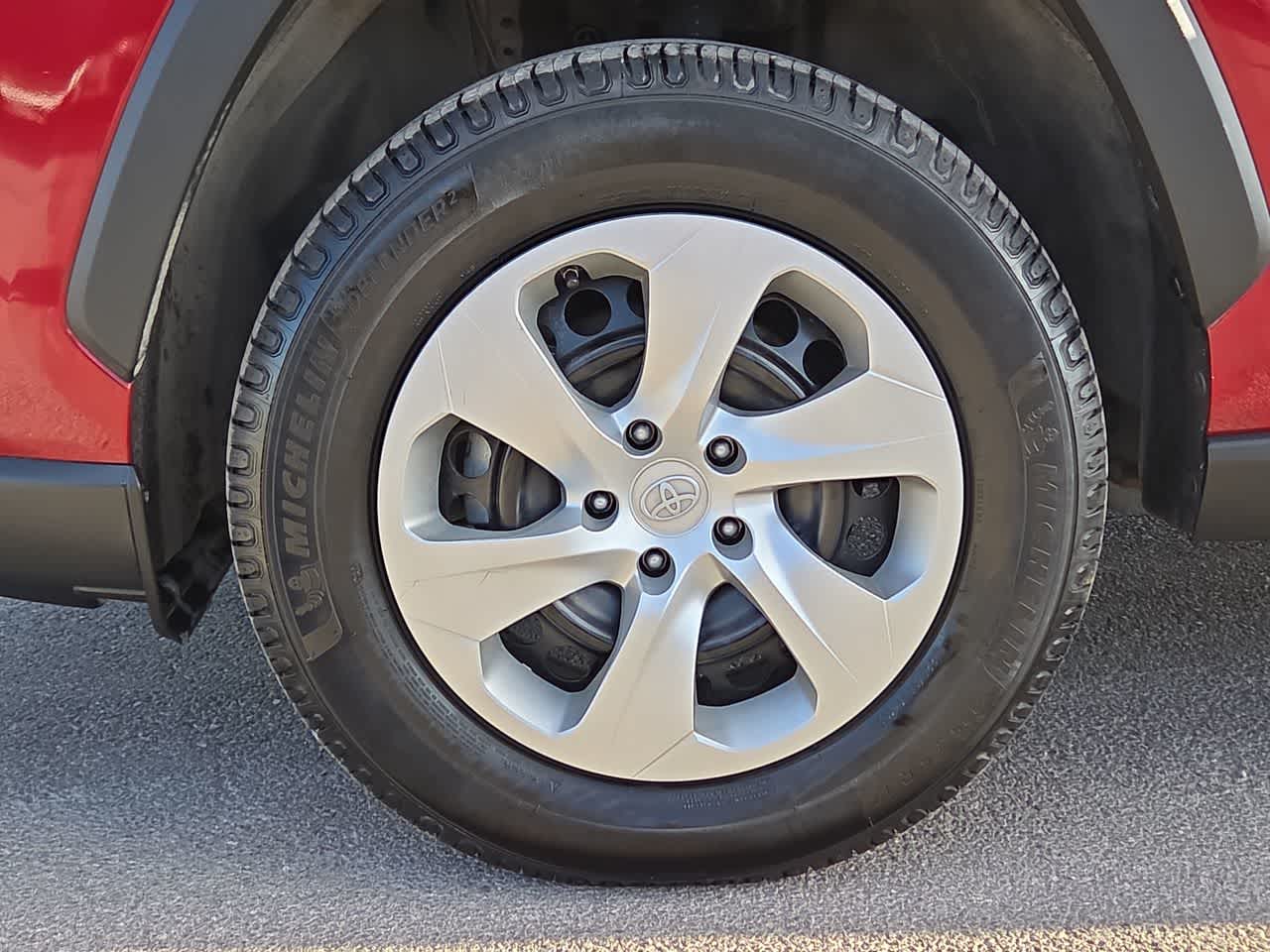 Thumbnail: 2021 Toyota RAV4 - 12