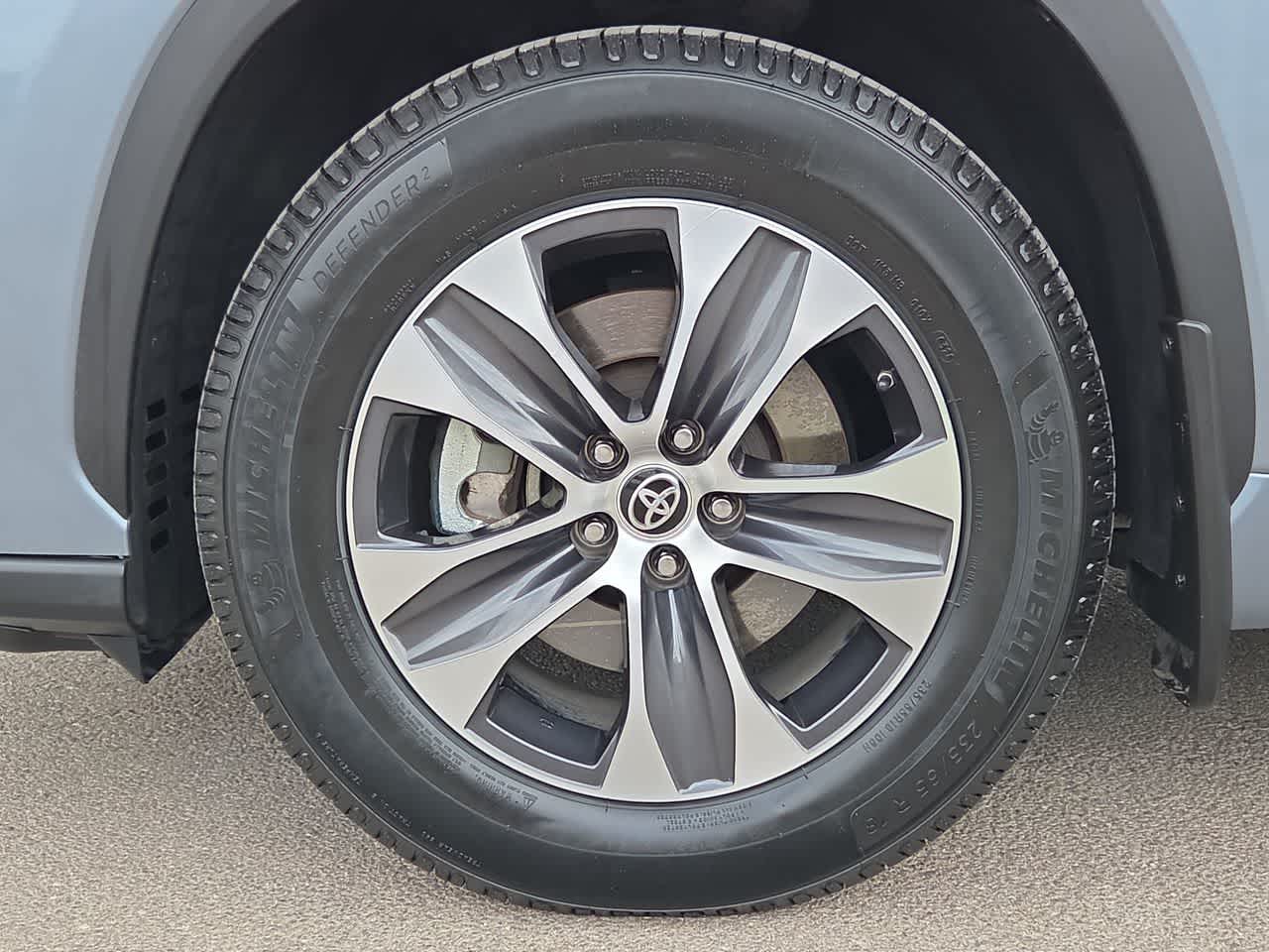 Thumbnail: 2021 Toyota Highlander - 12