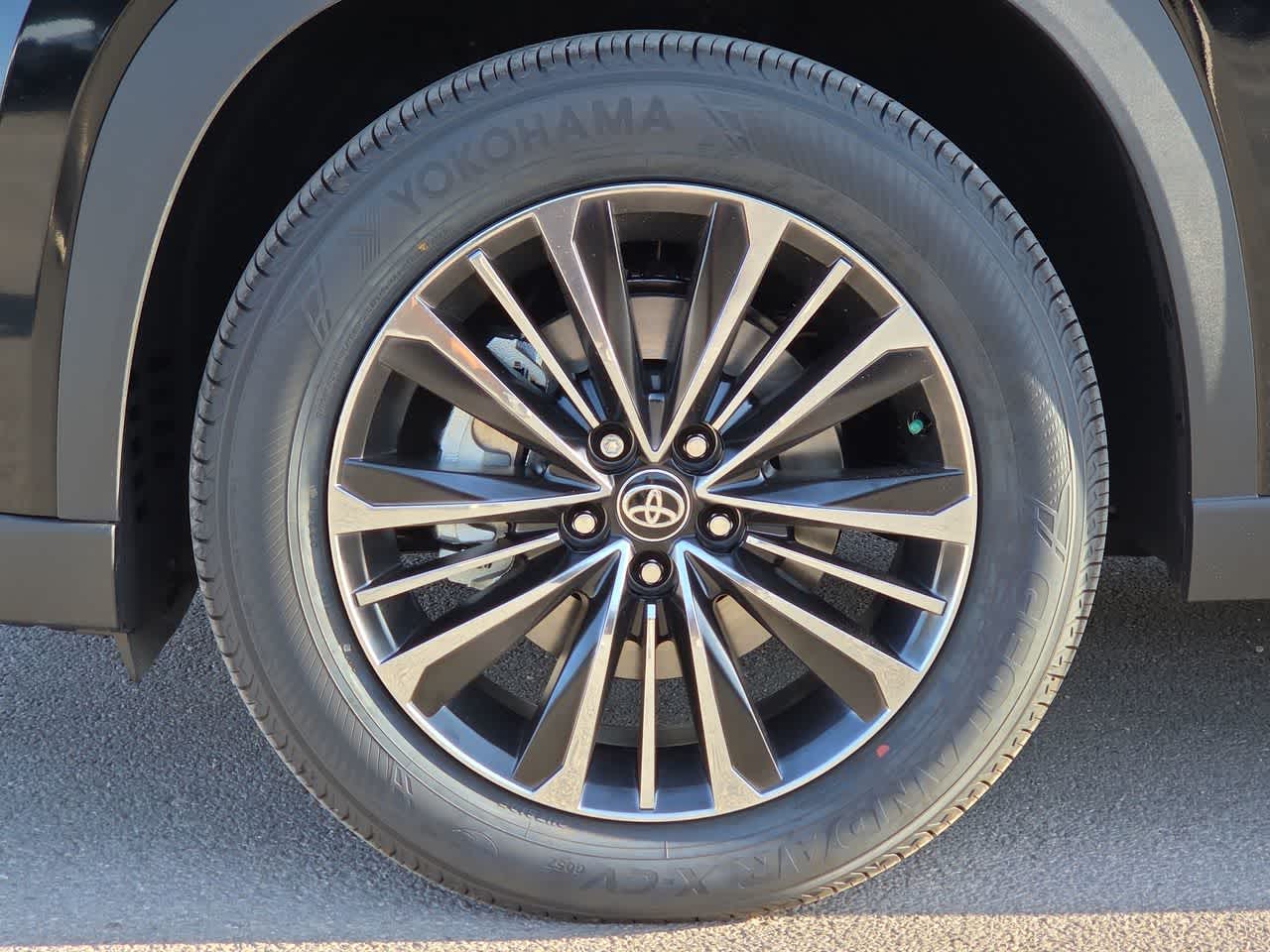 Thumbnail: 2026 Toyota Grand Highlander - 12