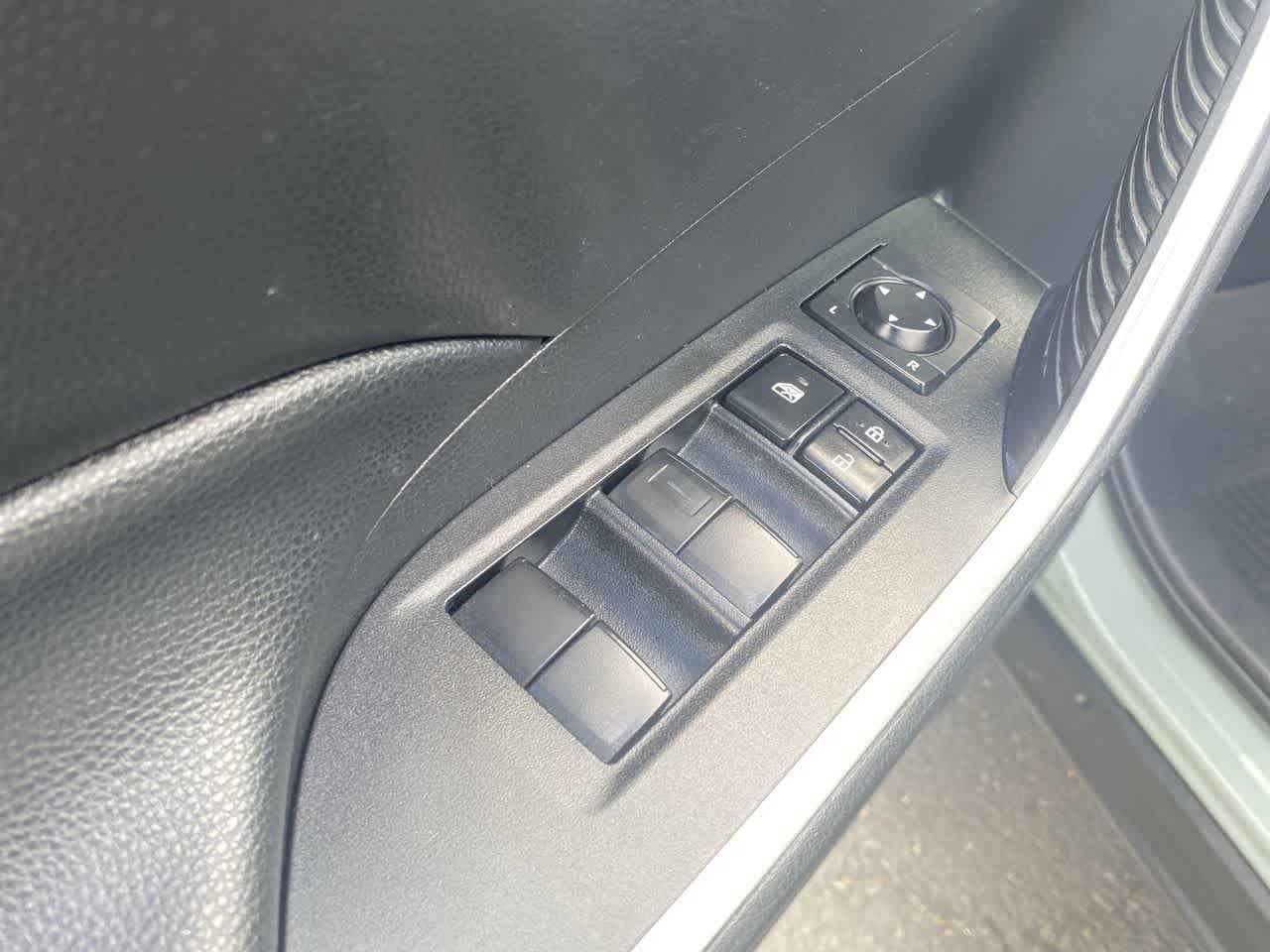 Thumbnail: 2019 Toyota RAV4 - 13