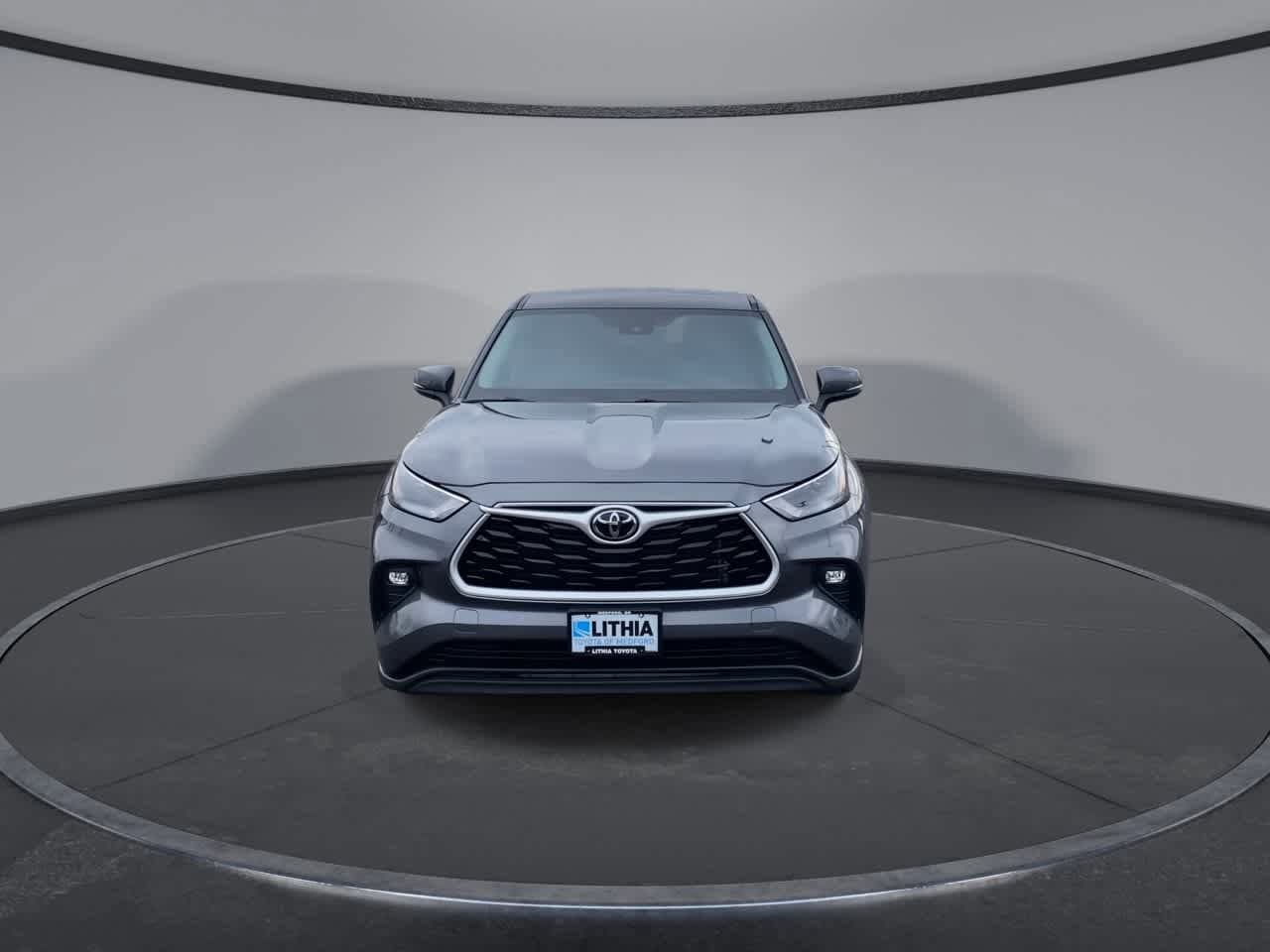 Thumbnail: 2024 Toyota Highlander - 3