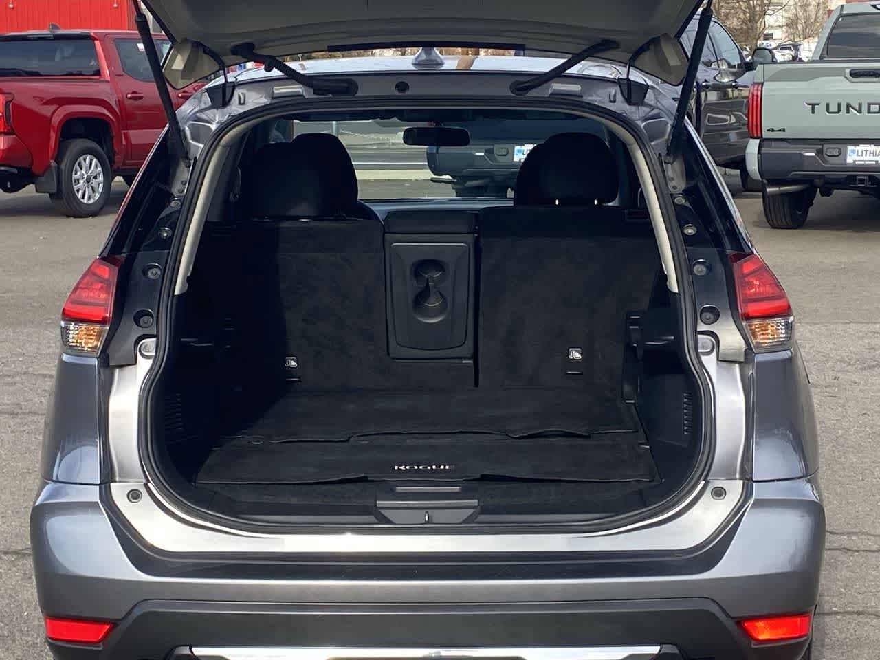 Thumbnail: 2017 Nissan Rogue - 21