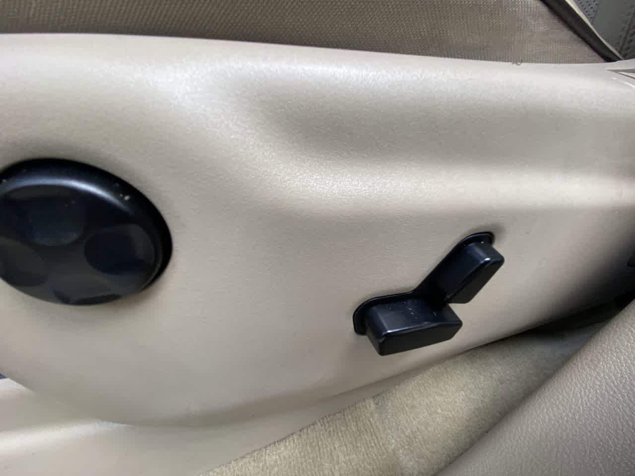 Thumbnail: 2014 Jeep Grand Cherokee - 12