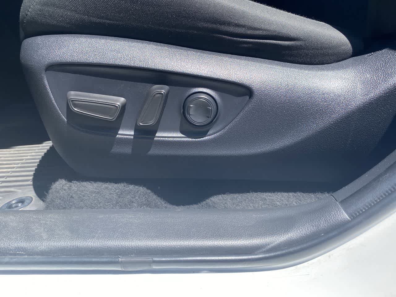 Thumbnail: 2024 Toyota RAV4 - 12