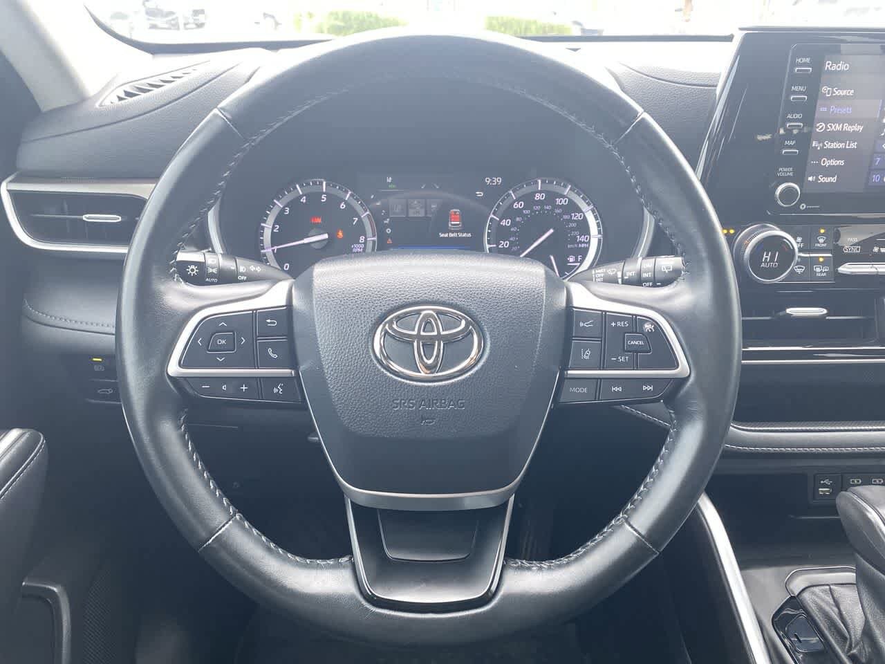 Thumbnail: 2022 Toyota Highlander - 14