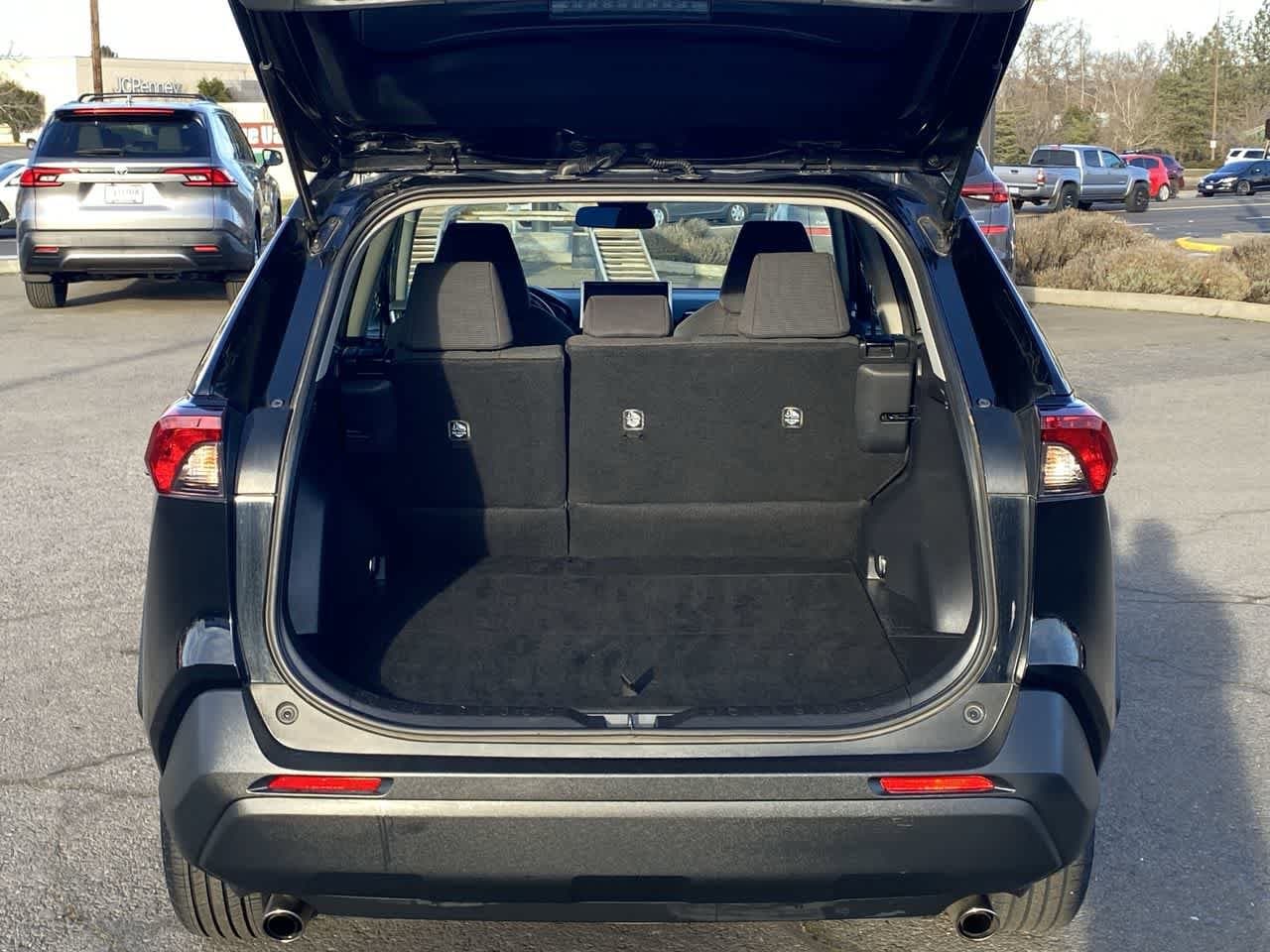 Thumbnail: 2024 Toyota RAV4 - 22