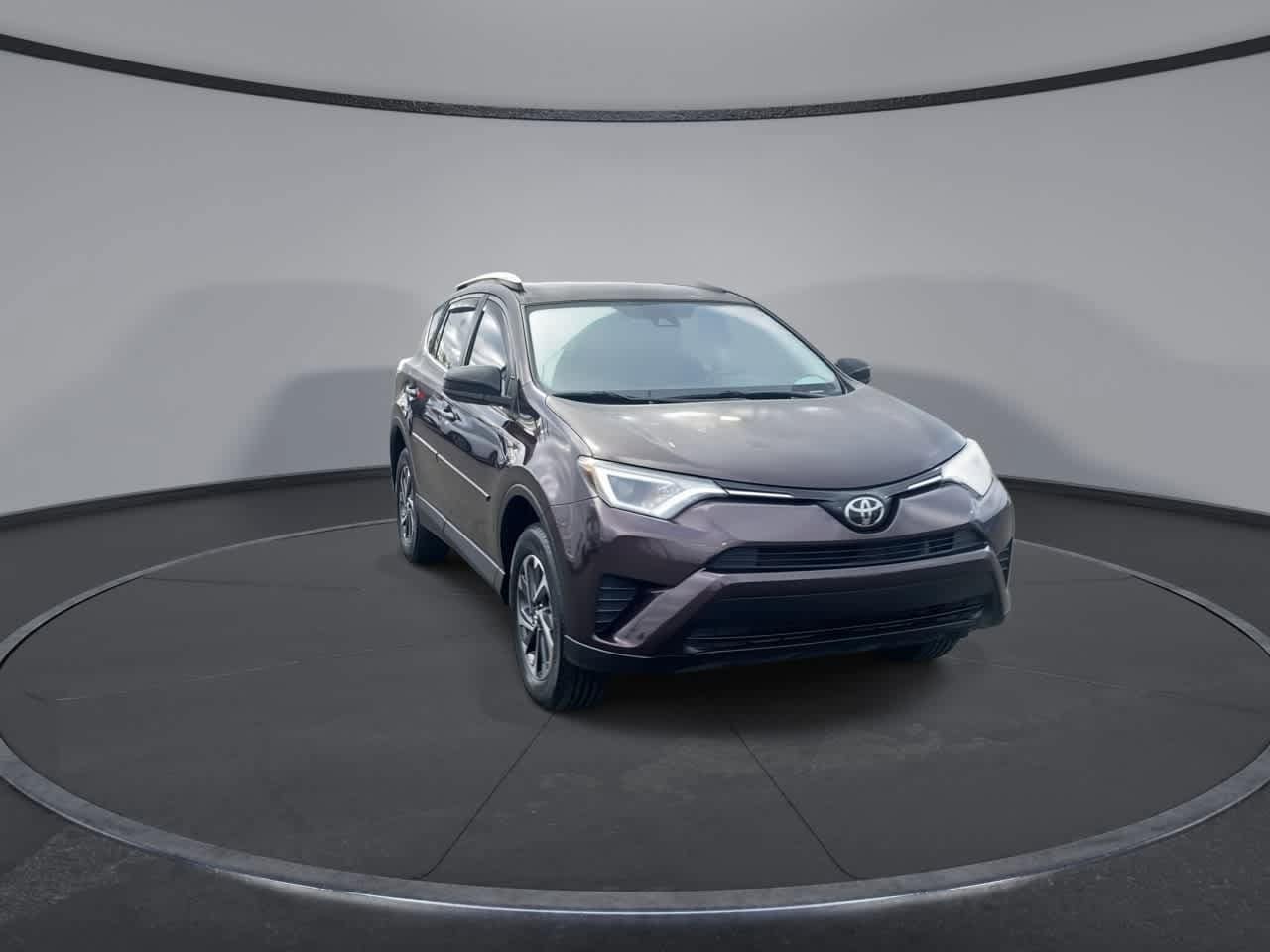 Thumbnail: 2017 Toyota RAV4 - 3