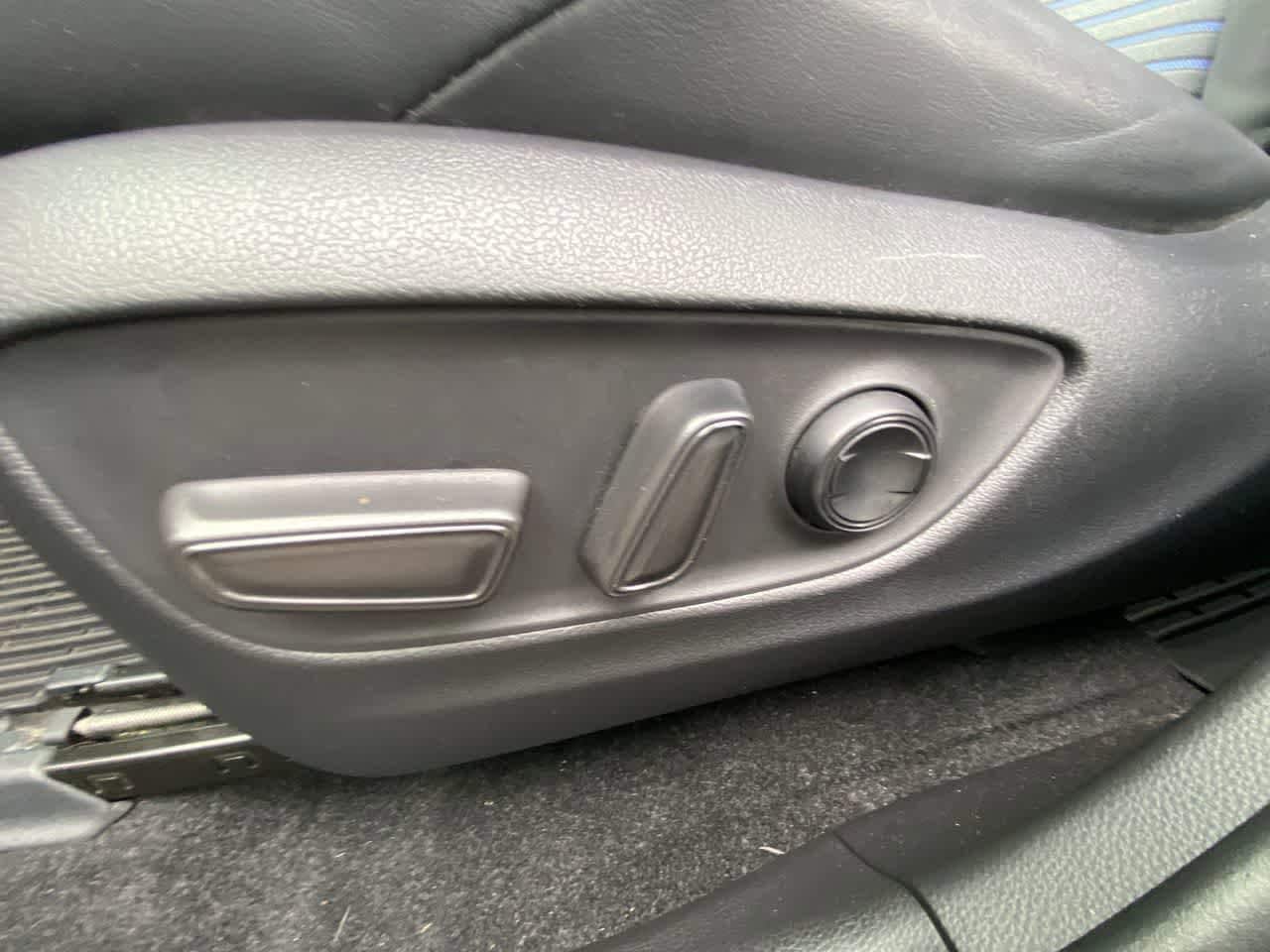 Thumbnail: 2024 Toyota RAV4 - 12