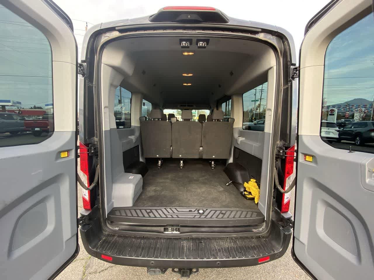 Thumbnail: 2019 Ford Transit Series - 23
