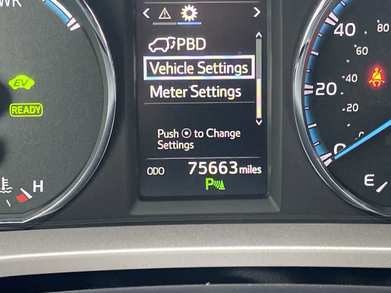 Thumbnail: 2018 Toyota RAV4 - 15