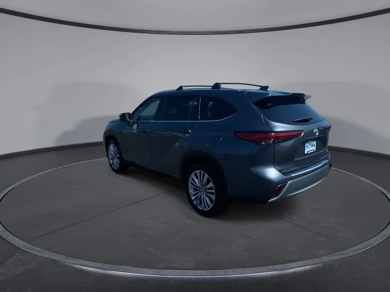 Thumbnail: 2023 Toyota Highlander - 6