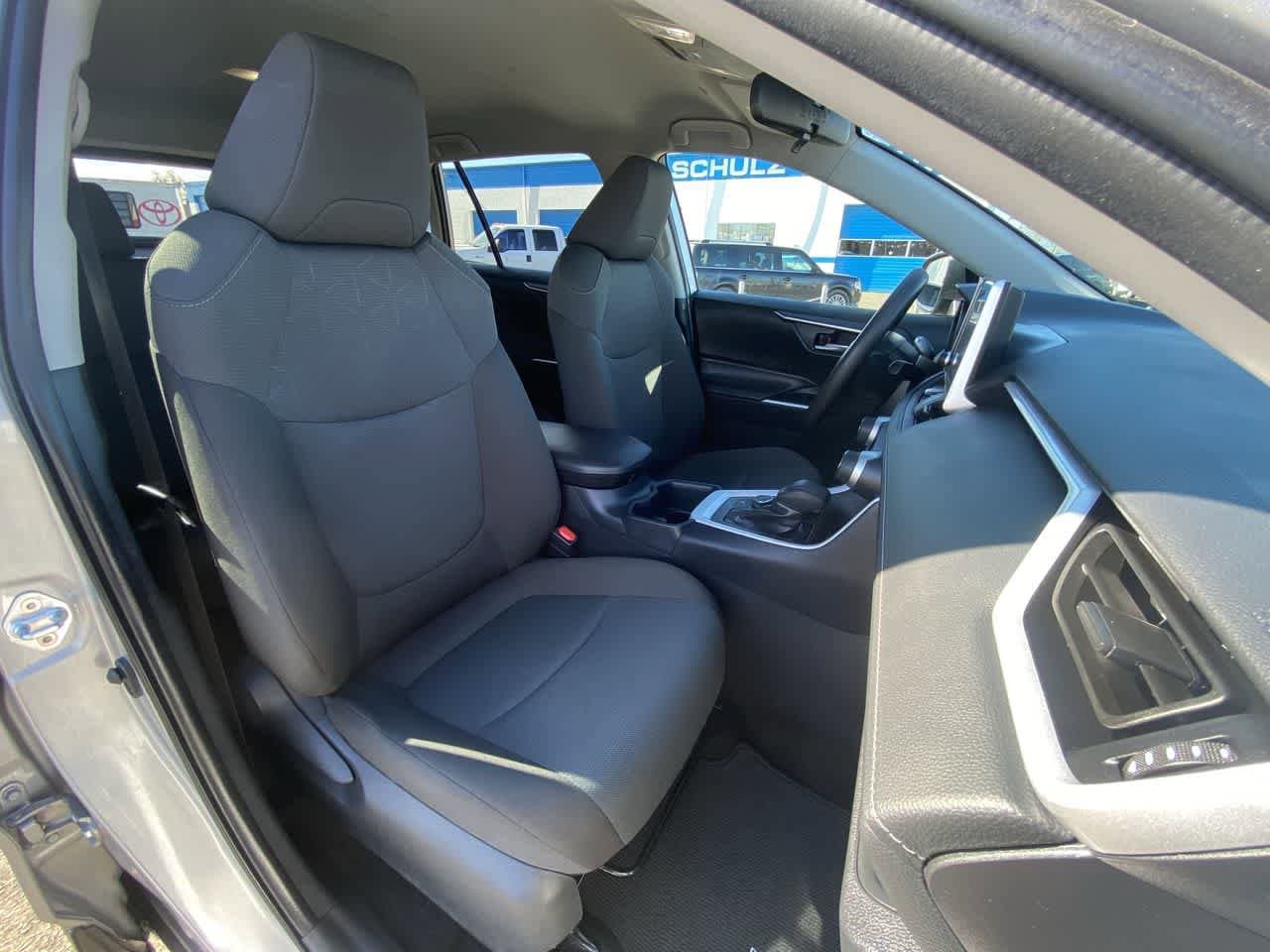 Thumbnail: 2025 Toyota RAV4 - 23