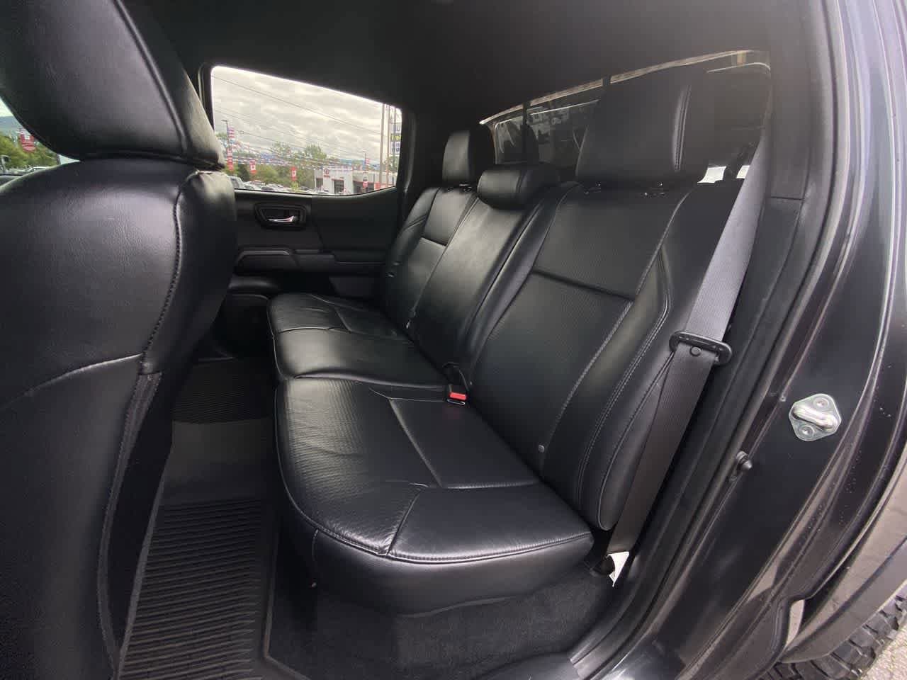 Thumbnail: 2020 Toyota Tacoma - 23