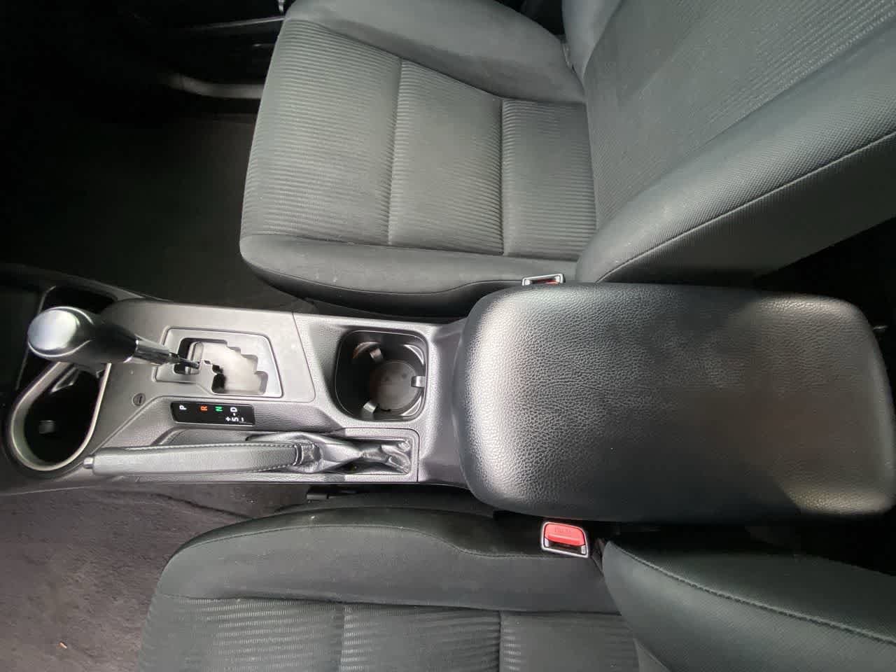 Thumbnail: 2017 Toyota RAV4 - 20