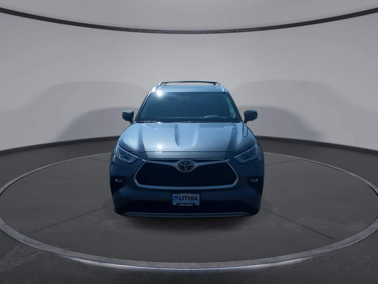 Thumbnail: 2023 Toyota Highlander - 3