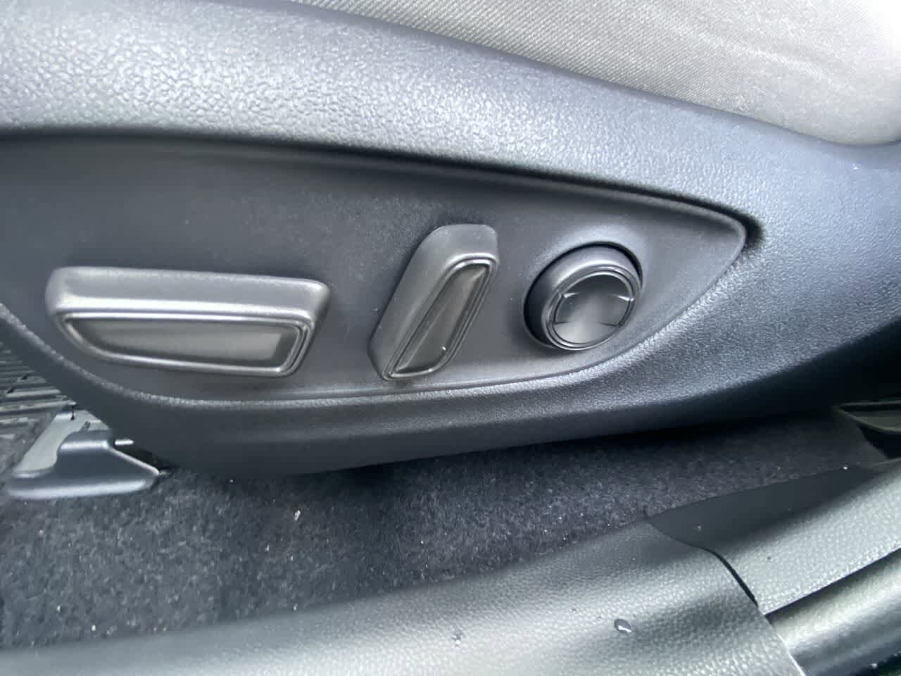 Thumbnail: 2025 Toyota RAV4 - 12