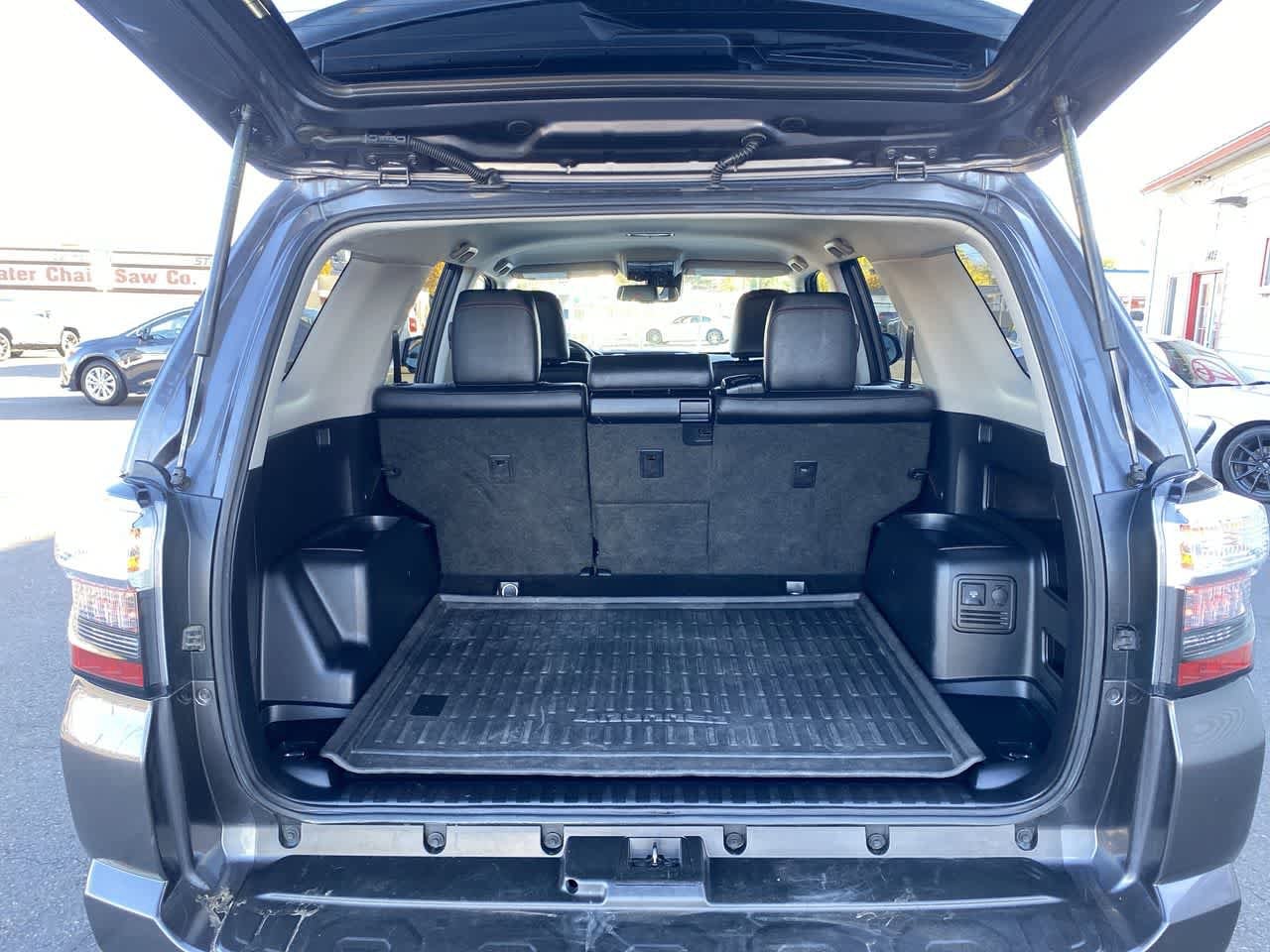 Thumbnail: 2023 Toyota 4Runner - 23