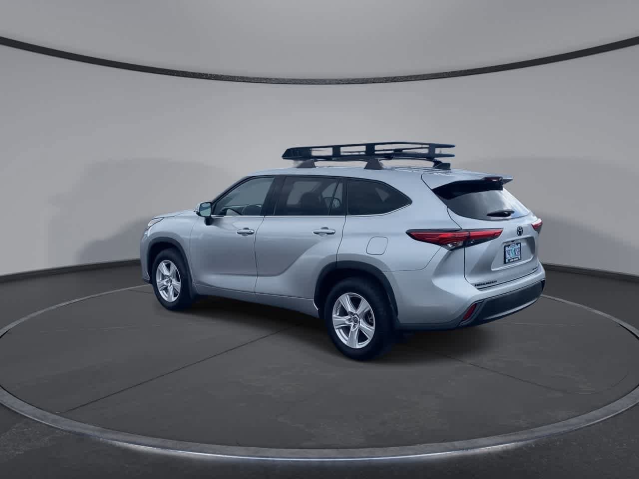 Thumbnail: 2022 Toyota Highlander - 7
