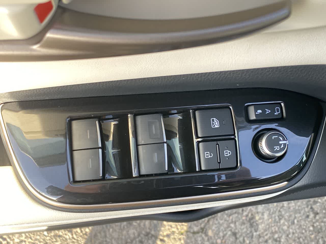 Thumbnail: 2026 Toyota Crown - 13