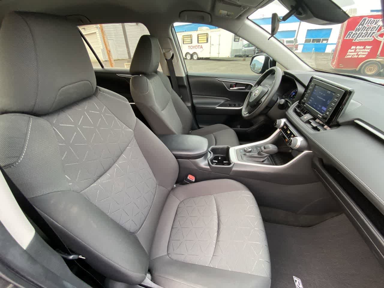 Thumbnail: 2022 Toyota RAV4 - 23