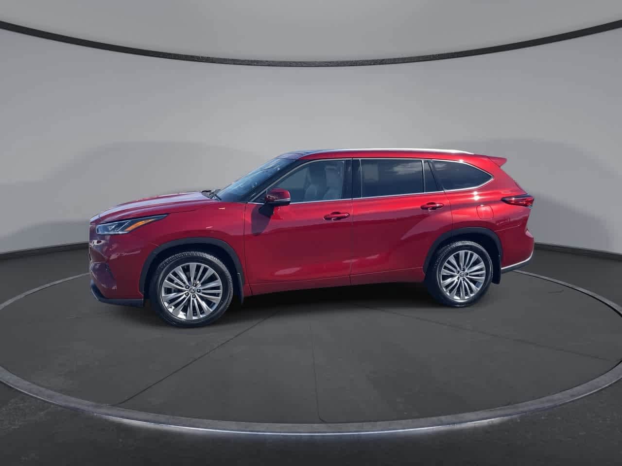 Thumbnail: 2021 Toyota Highlander - 6