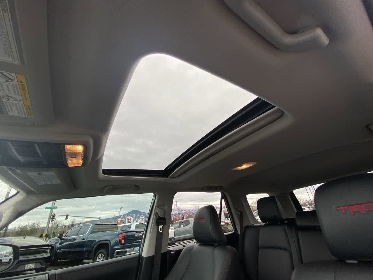 Thumbnail: 2021 Toyota 4Runner - 22