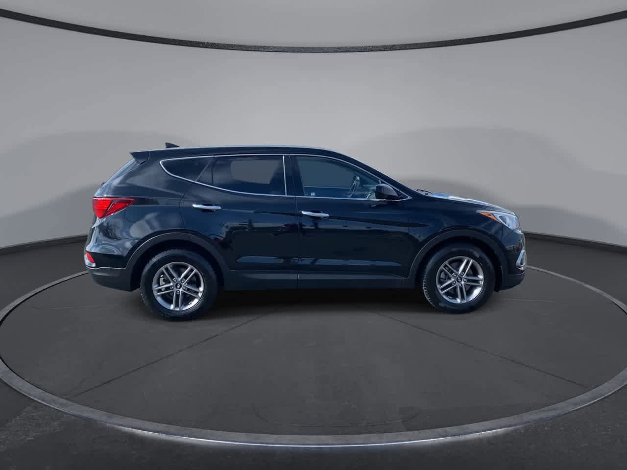 Thumbnail: 2017 Hyundai Santa Fe - 9