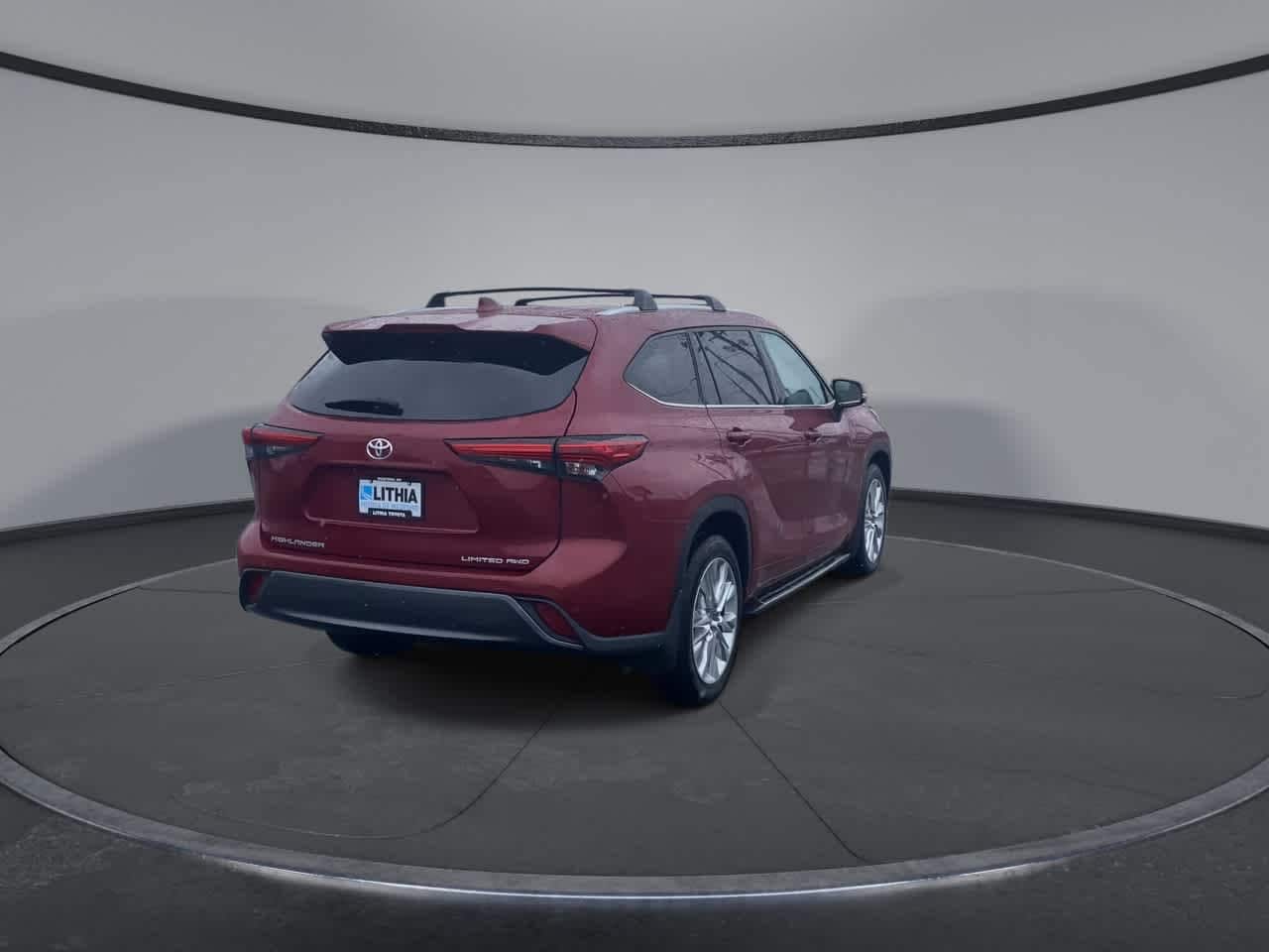 Thumbnail: 2023 Toyota Highlander - 8