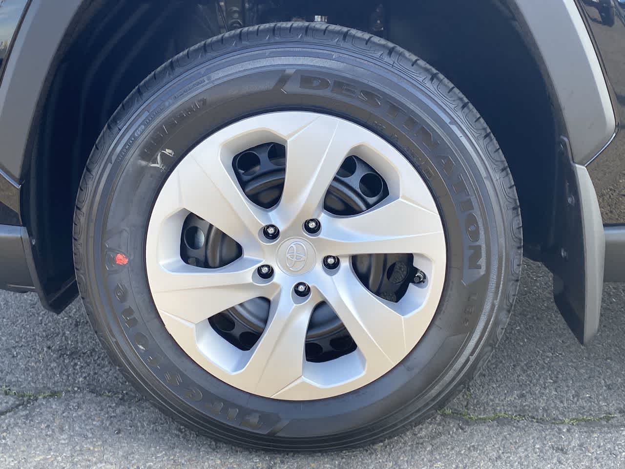 Thumbnail: 2025 Toyota RAV4 - 10