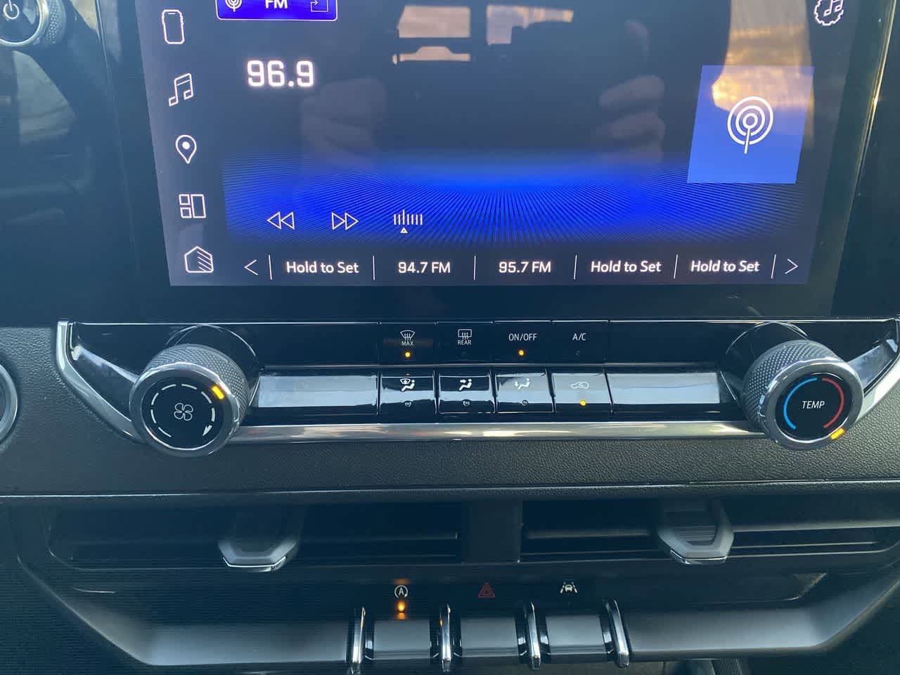 Thumbnail: 2024 Chevrolet Colorado - 18