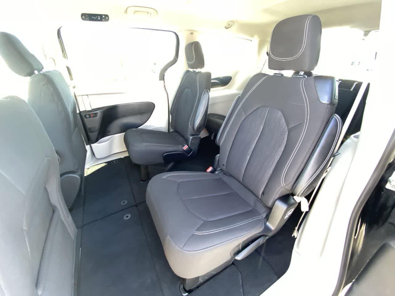 Thumbnail: 2024 Chrysler Voyager - 21