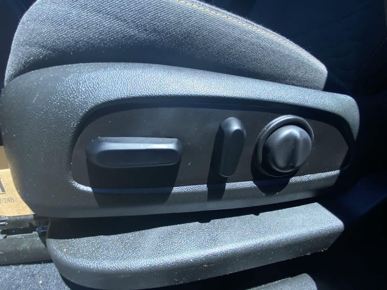Thumbnail: 2021 Chevrolet Equinox - 12