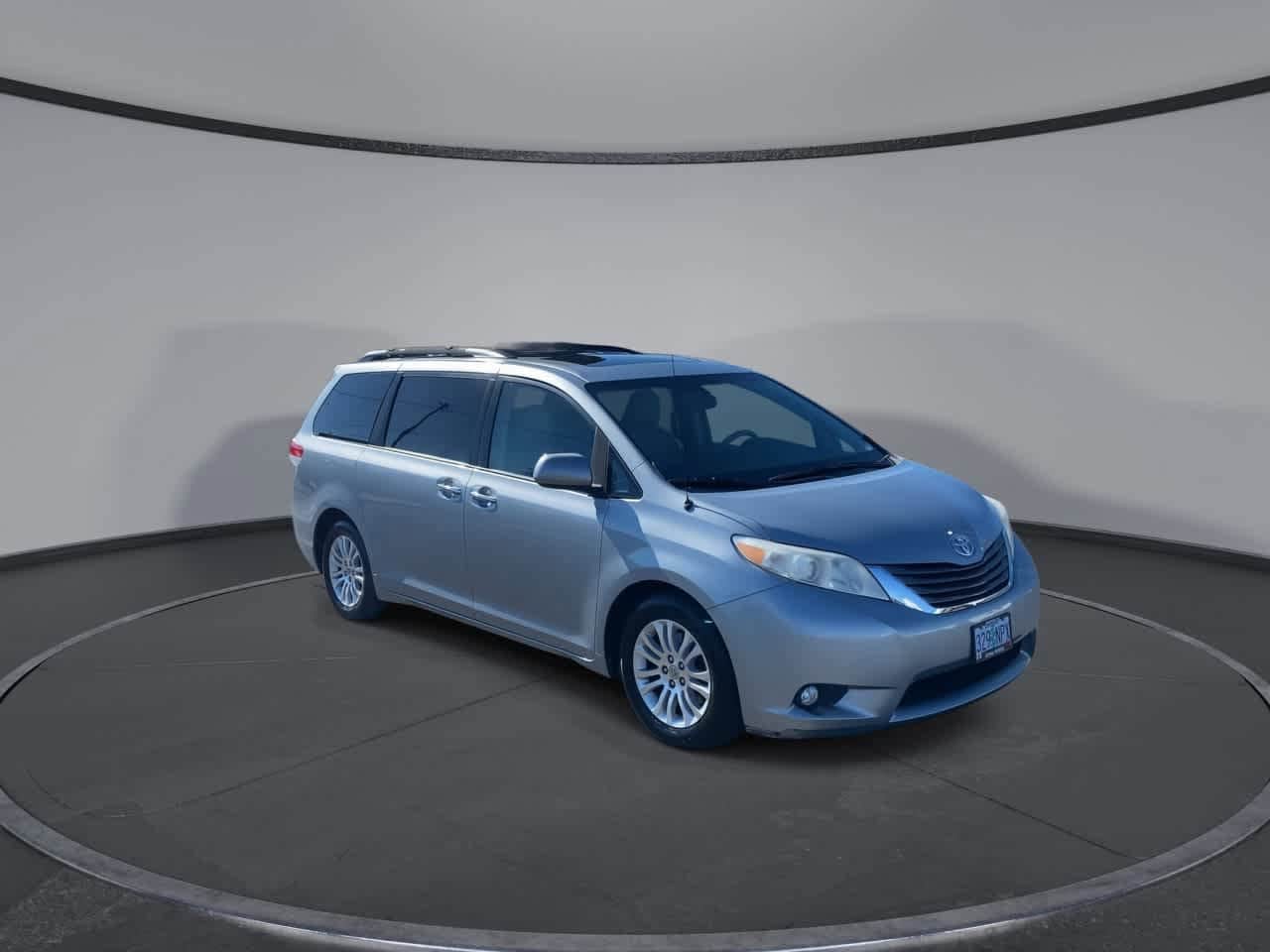 Thumbnail: 2014 Toyota Sienna - 2